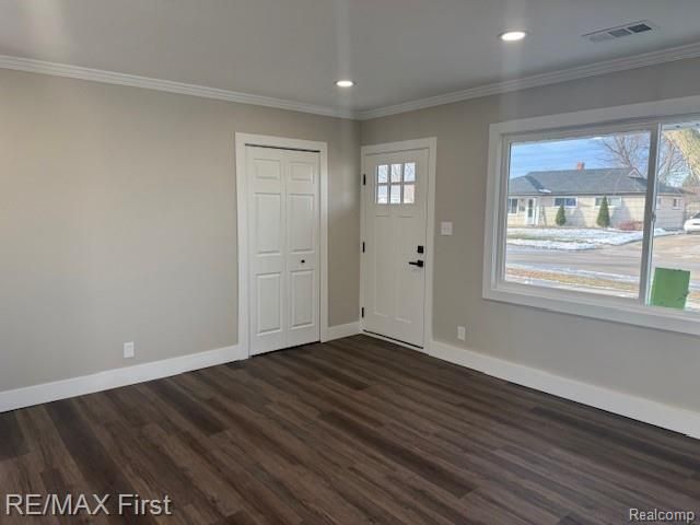 26754 Margaret Street, Roseville, MI 48066