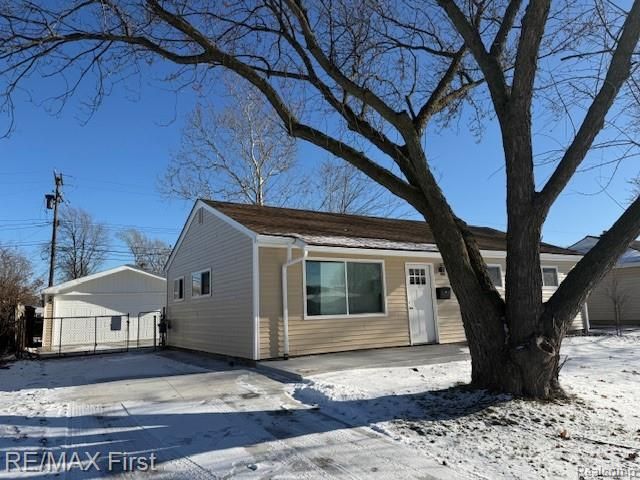 26754 Margaret Street, Roseville, MI 48066