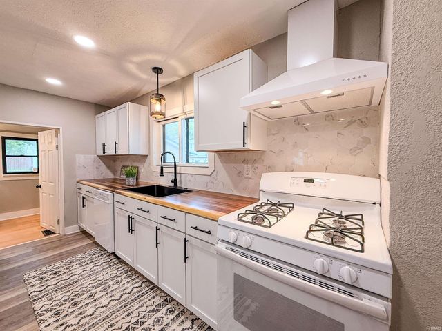 4025 Tacoma Avenue, Fort Wayne, IN 46807