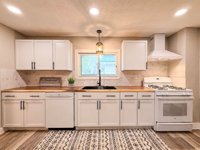 4025 Tacoma Avenue, Fort Wayne, IN 46807