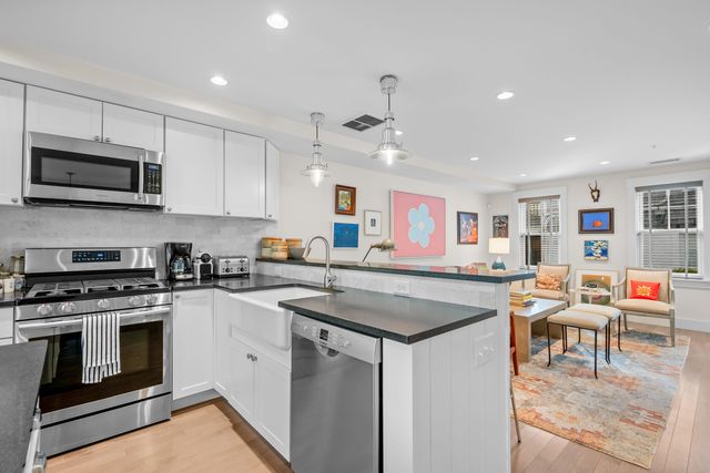 5 School Street U2, Provincetown, MA 02657