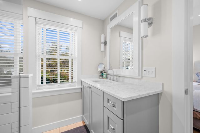 5 School Street U2, Provincetown, MA 02657