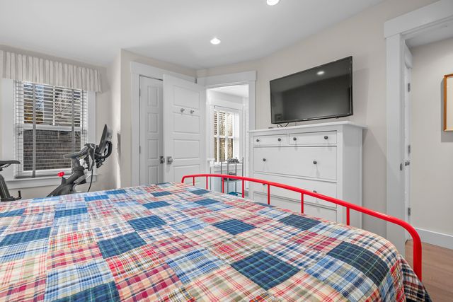 5 School Street U2, Provincetown, MA 02657