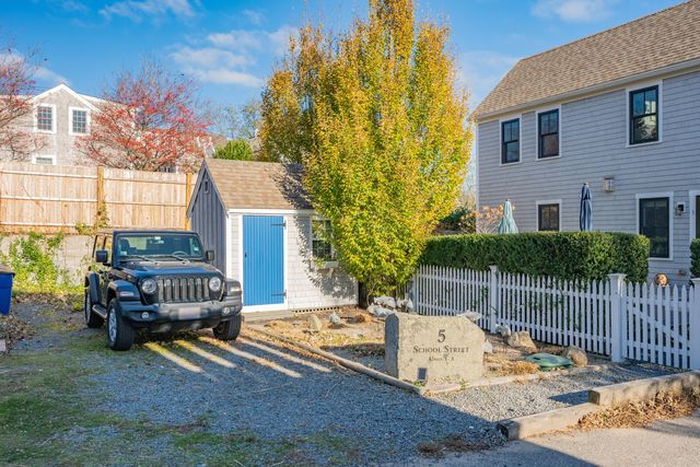 5 School Street U2, Provincetown, MA 02657