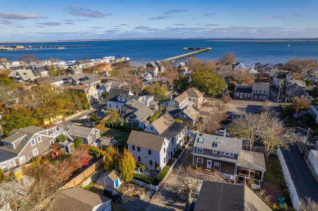 5 School Street U2, Provincetown, MA 02657