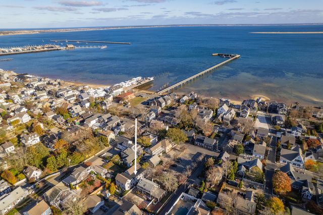 5 School Street U2, Provincetown, MA 02657