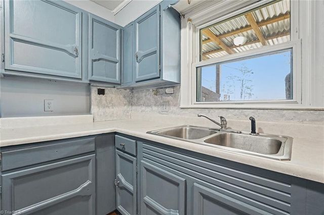 4446 White Rock Road, Winston-salem, NC 27105