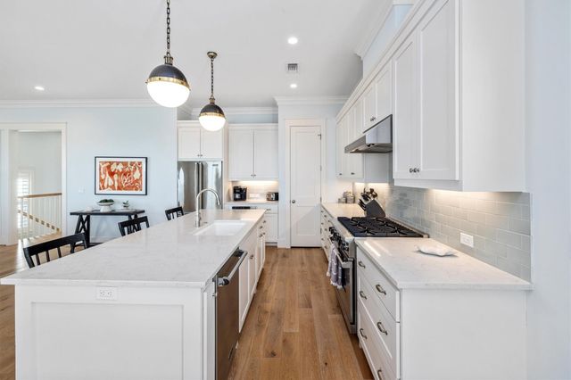 1510 Beachtown Drive, Galveston, TX 77550