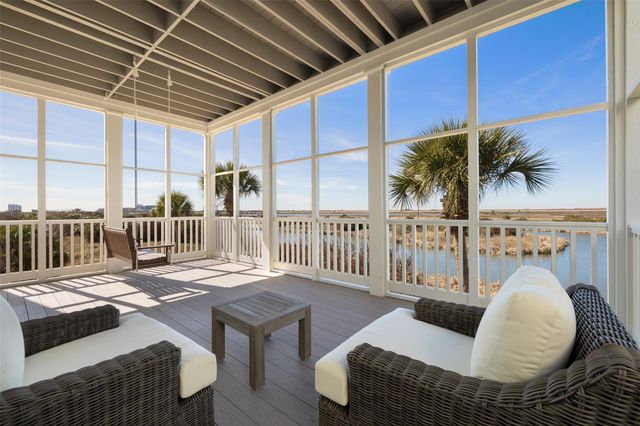 1510 Beachtown Drive, Galveston, TX 77550