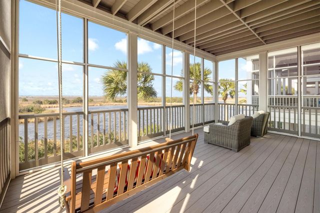 1510 Beachtown Drive, Galveston, TX 77550