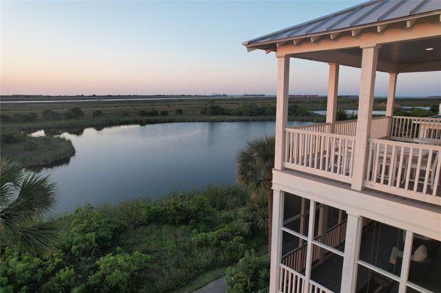 1510 Beachtown Drive, Galveston, TX 77550