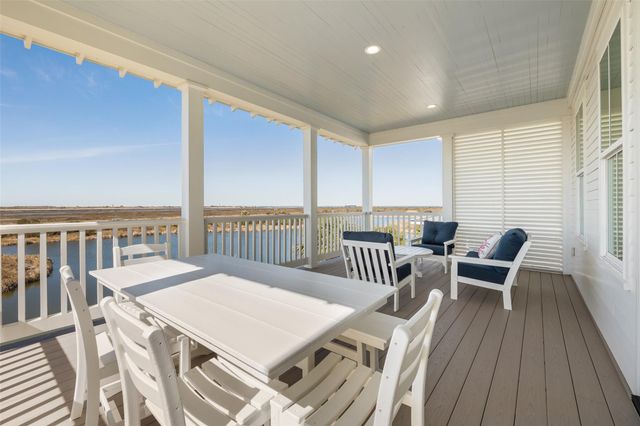 1510 Beachtown Drive, Galveston, TX 77550