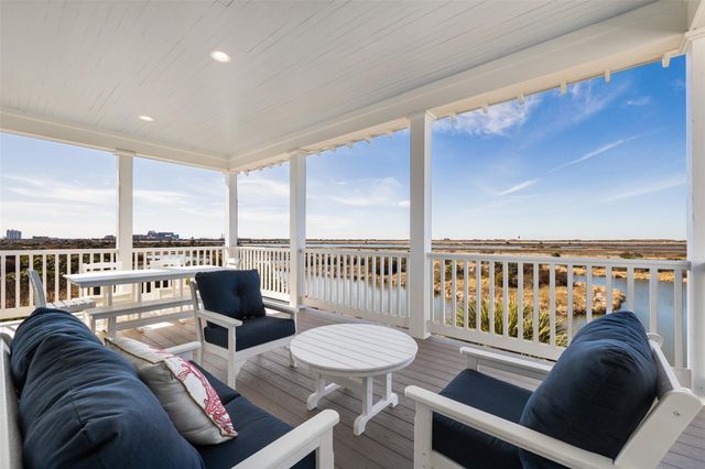 1510 Beachtown Drive, Galveston, TX 77550