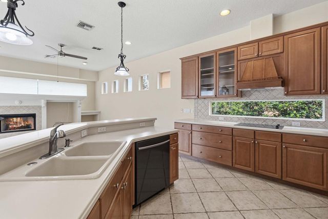 8310 TIVOLI DRIVE, Orlando, FL 32836