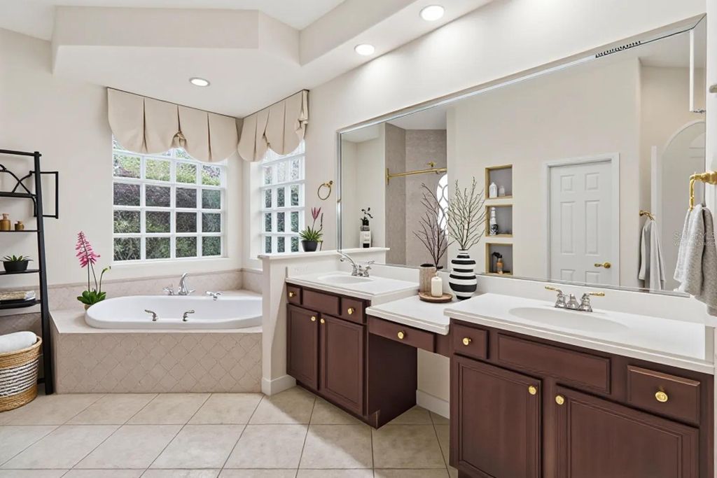 Image 31 of property listing at 8310 TIVOLI DRIVE, Orlando, FL 32836