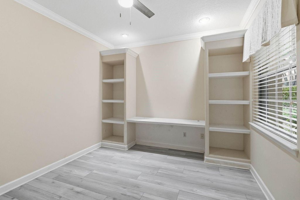 Image 38 of property listing at 8310 TIVOLI DRIVE, Orlando, FL 32836