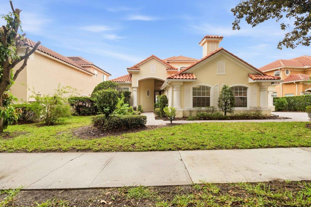 Image 6 of property listing at 8310 TIVOLI DRIVE, Orlando, FL 32836