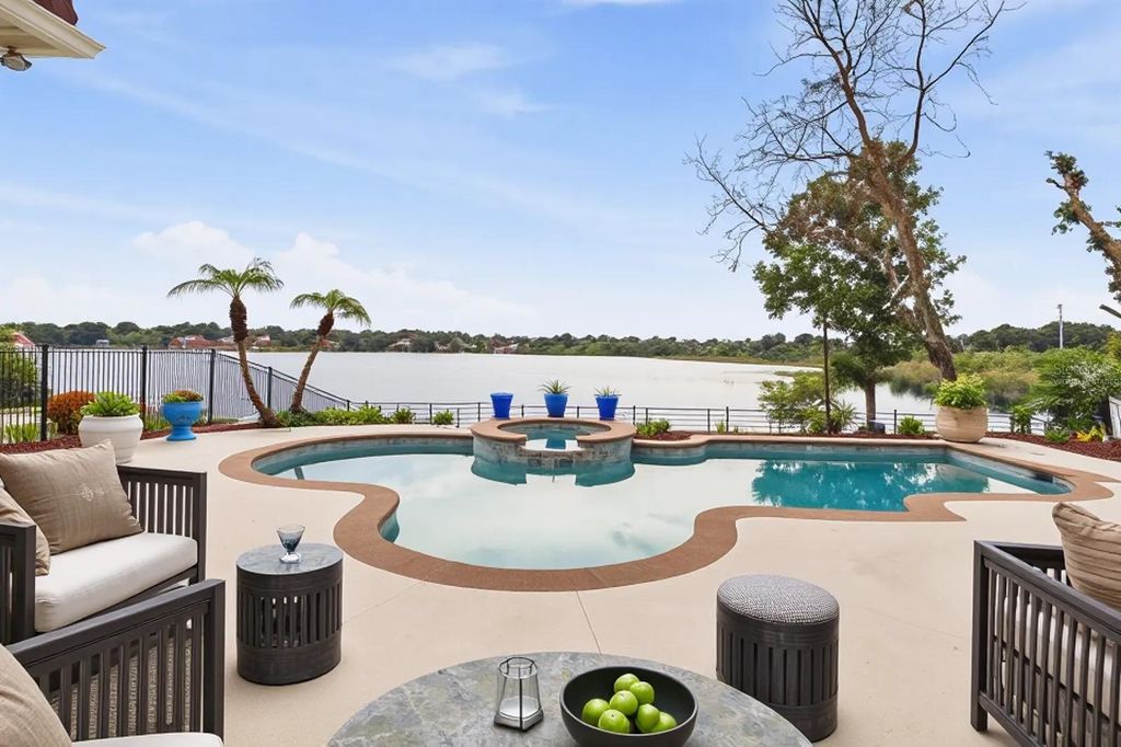 Image 8 of property listing at 8310 TIVOLI DRIVE, Orlando, FL 32836