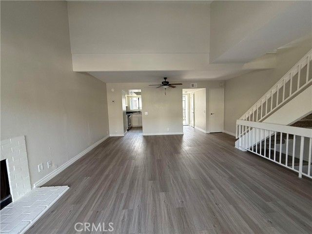 5250 colodny Drive 22, Agoura Hills, CA 91301