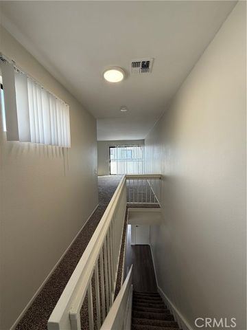 5250 colodny Drive 22, Agoura Hills, CA 91301