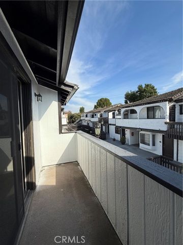 5250 colodny Drive 22, Agoura Hills, CA 91301