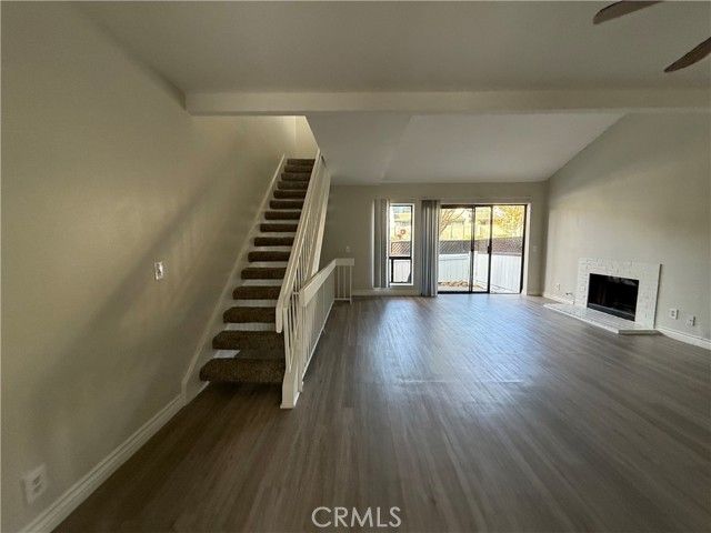 5250 colodny Drive 22, Agoura Hills, CA 91301