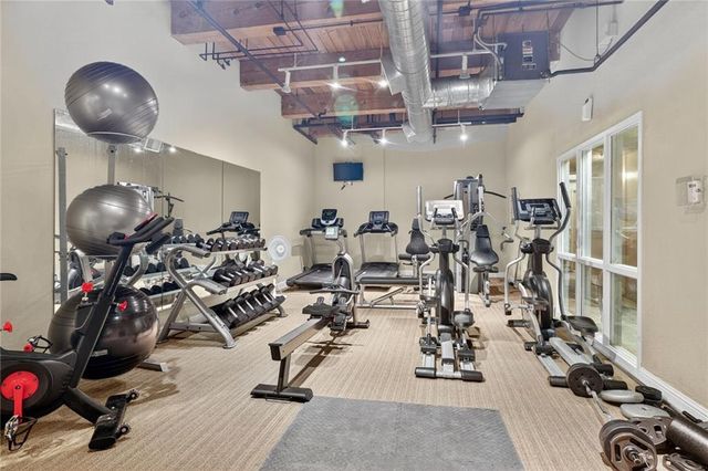 609 CENTRAL Street 1104, Kansas City, MO 64105