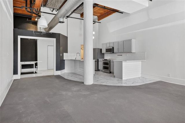 609 CENTRAL Street 1104, Kansas City, MO 64105
