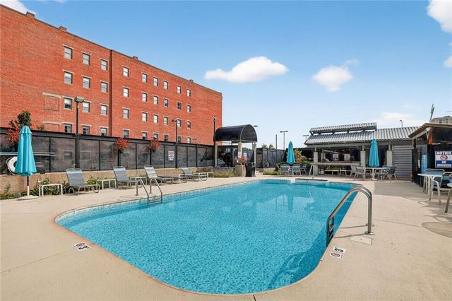 609 CENTRAL Street 1104, Kansas City, MO 64105