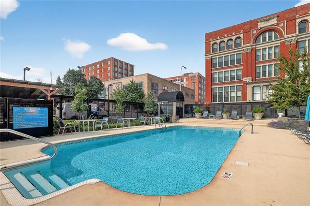 609 CENTRAL Street 1104, Kansas City, MO 64105