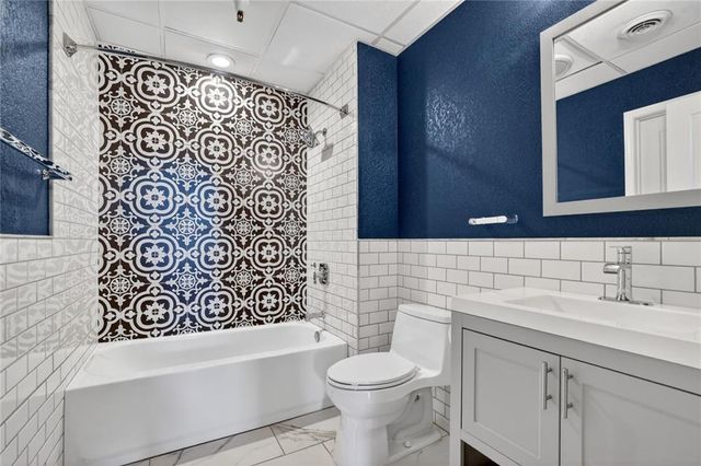 609 CENTRAL Street 1104, Kansas City, MO 64105
