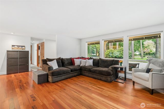 16613 SE 254th Place, Covington, WA 98042