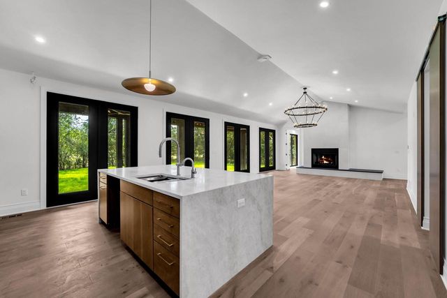 W5303 Briarwood ROAD, Elkhorn, WI 53121