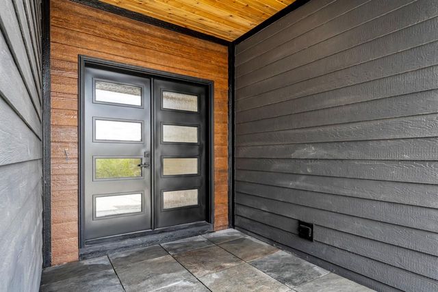 W5303 Briarwood ROAD, Elkhorn, WI 53121