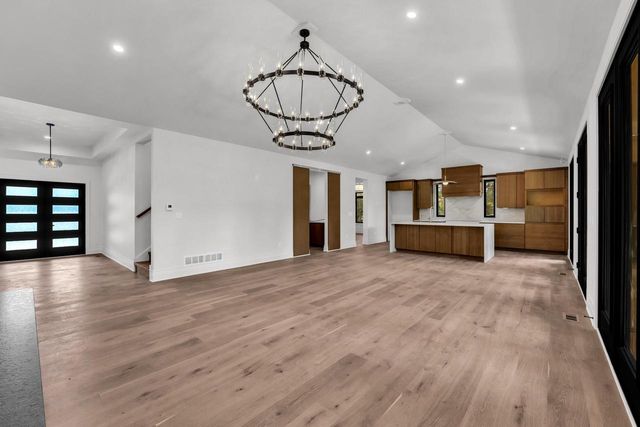 W5303 Briarwood ROAD, Elkhorn, WI 53121