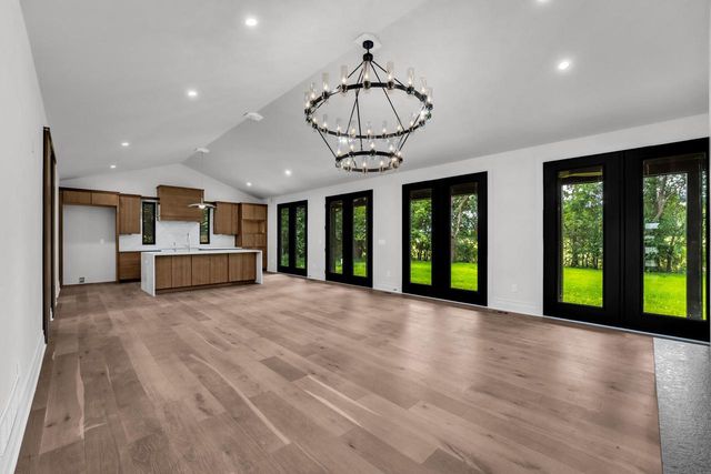 W5303 Briarwood ROAD, Elkhorn, WI 53121