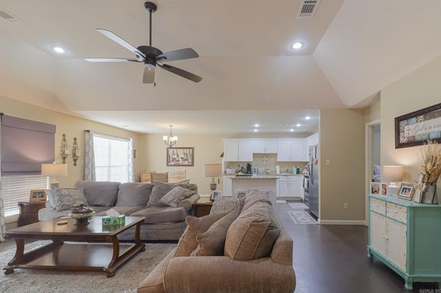 417 Arrowhead Road, Trumann, AR 72472