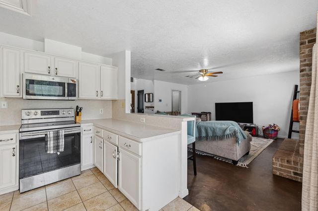 9830 Ellen Street, Baytown, TX 77521
