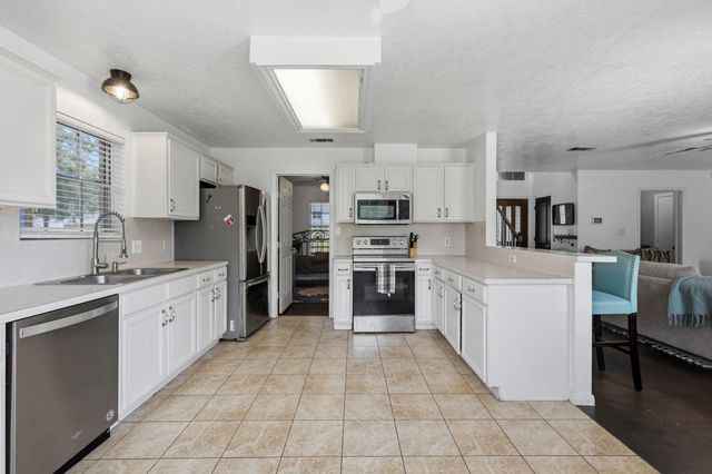 9830 Ellen Street, Baytown, TX 77521