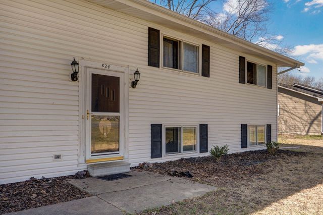 824 E Burford Street, Marshfield, MO 65706