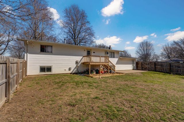 824 E Burford Street, Marshfield, MO 65706