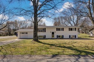 824 E Burford Street, Marshfield, MO 65706