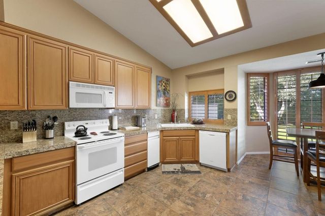 105 Potenza Circle, Palm Desert, CA 92211