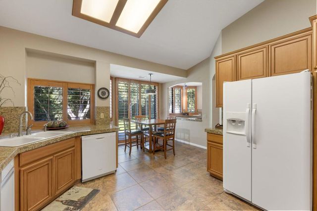 105 Potenza Circle, Palm Desert, CA 92211