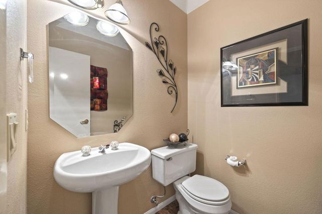 105 Potenza Circle, Palm Desert, CA 92211