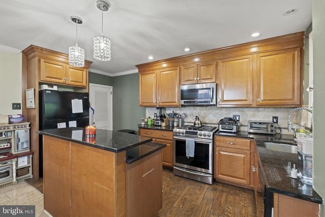 2348 HIGHLAND AVE, Drexel Hill, PA 19026