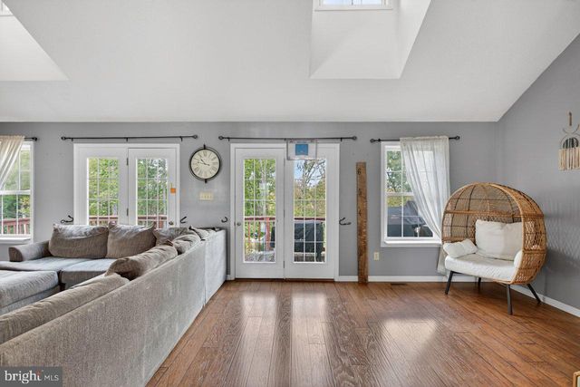 8570 S MIDDLE RD, Mount Jackson, VA 22842