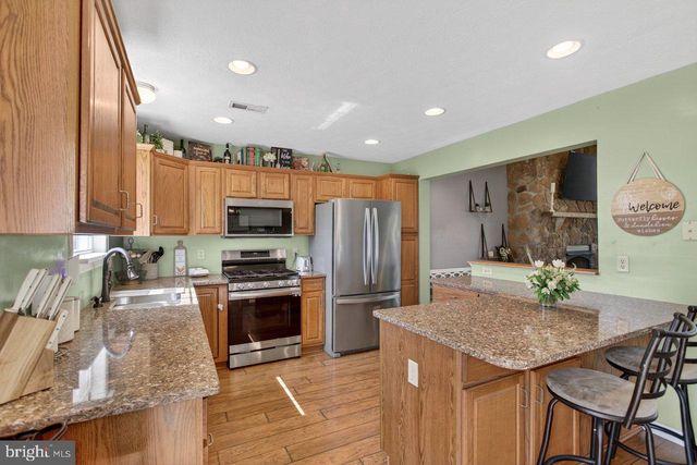 8570 S MIDDLE RD, Mount Jackson, VA 22842