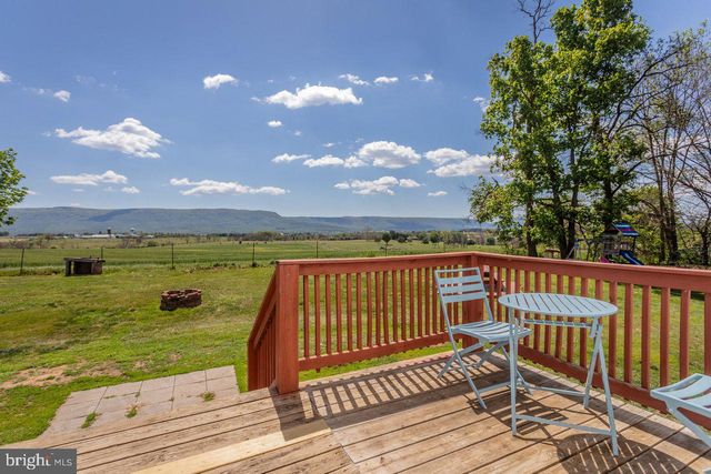 8570 S MIDDLE RD, Mount Jackson, VA 22842