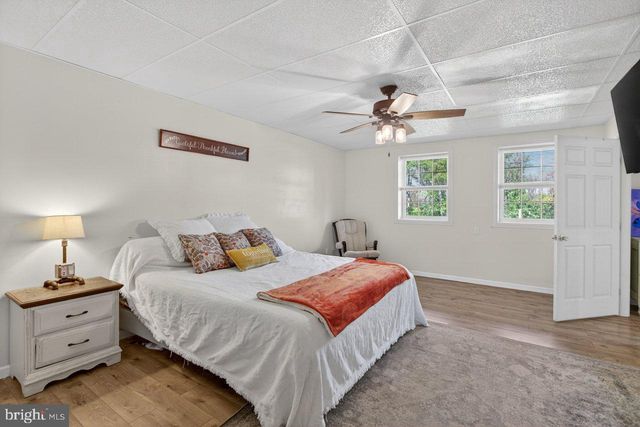 8570 S MIDDLE RD, Mount Jackson, VA 22842